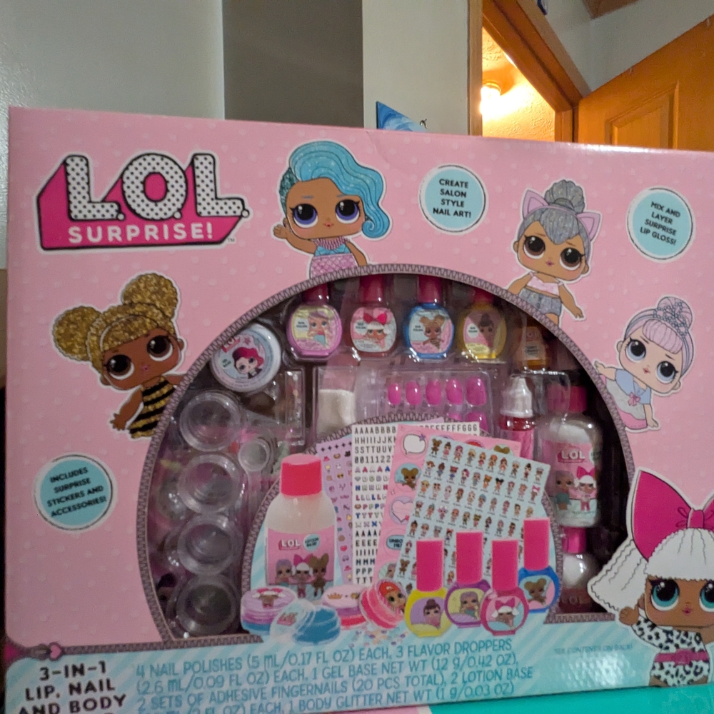 L.O.L. Surprise! 3-in-1 Lip, Nail, and Body Set - Pink and Blue